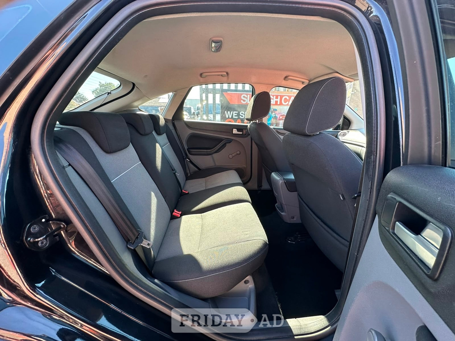 Ford Focus 2010 - Cars