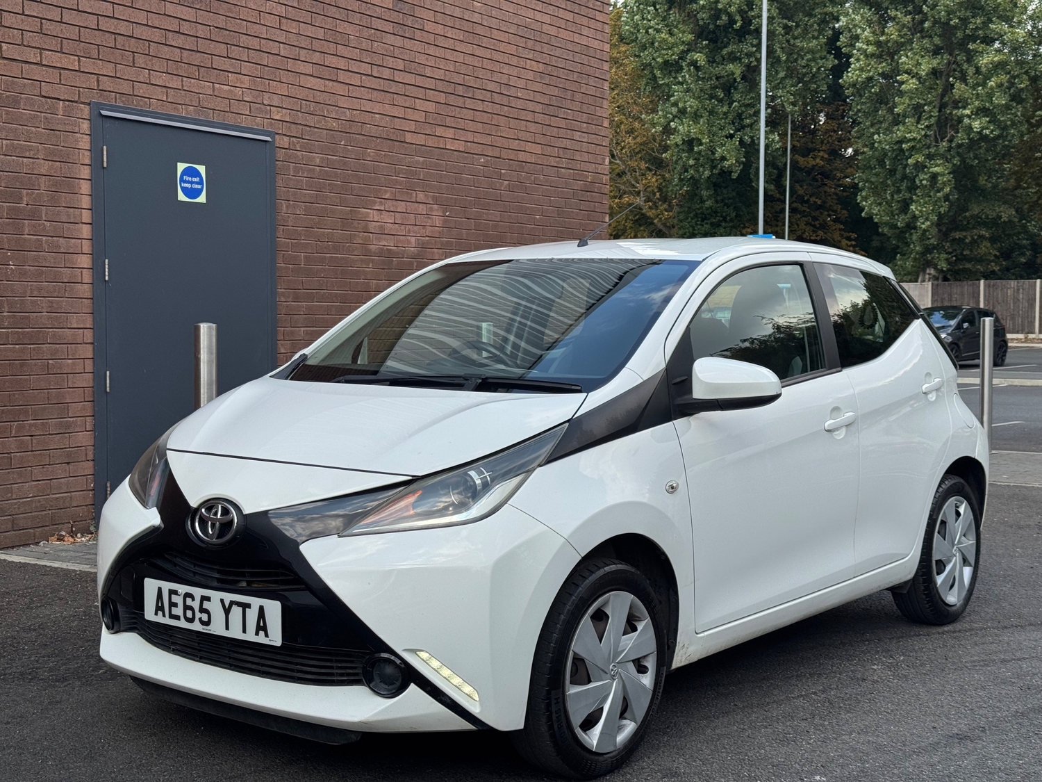 Toyota Aygo 2015 - Cars