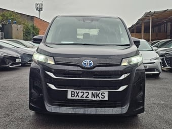 Toyota Noah 2022