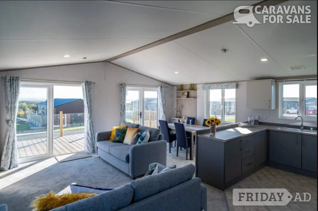 2 bed Lakes Coastal Executive Lodge - 12 month owners only