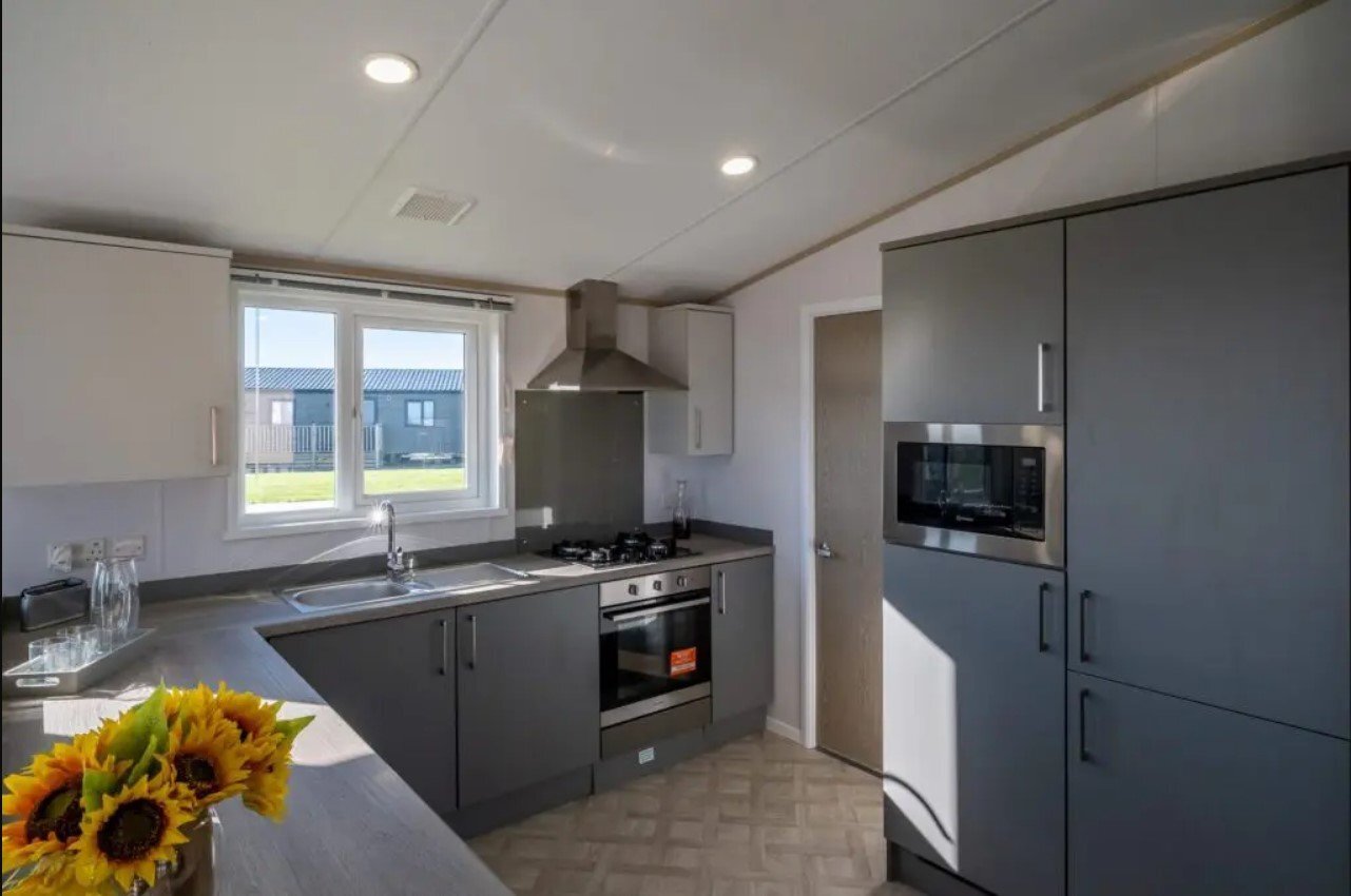 2 bed Lakes Coastal Executive Lodge - 12 month owners only - Holiday Homes in Newbiggin