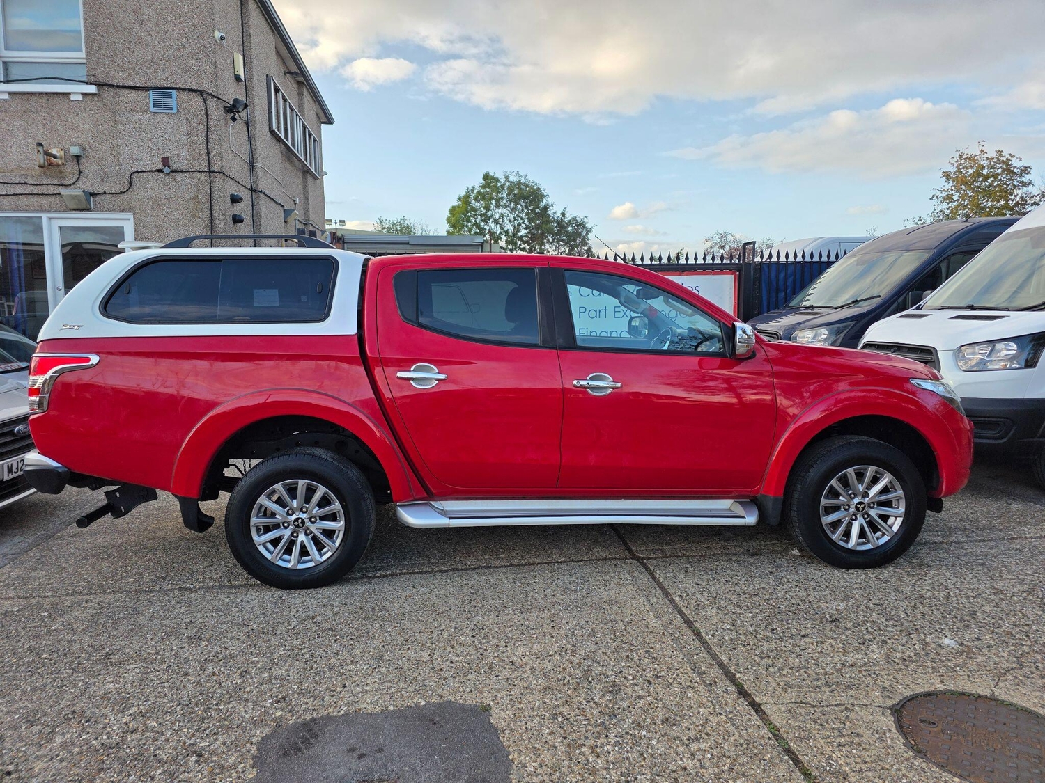 Mitsubishi L200 Hounslow