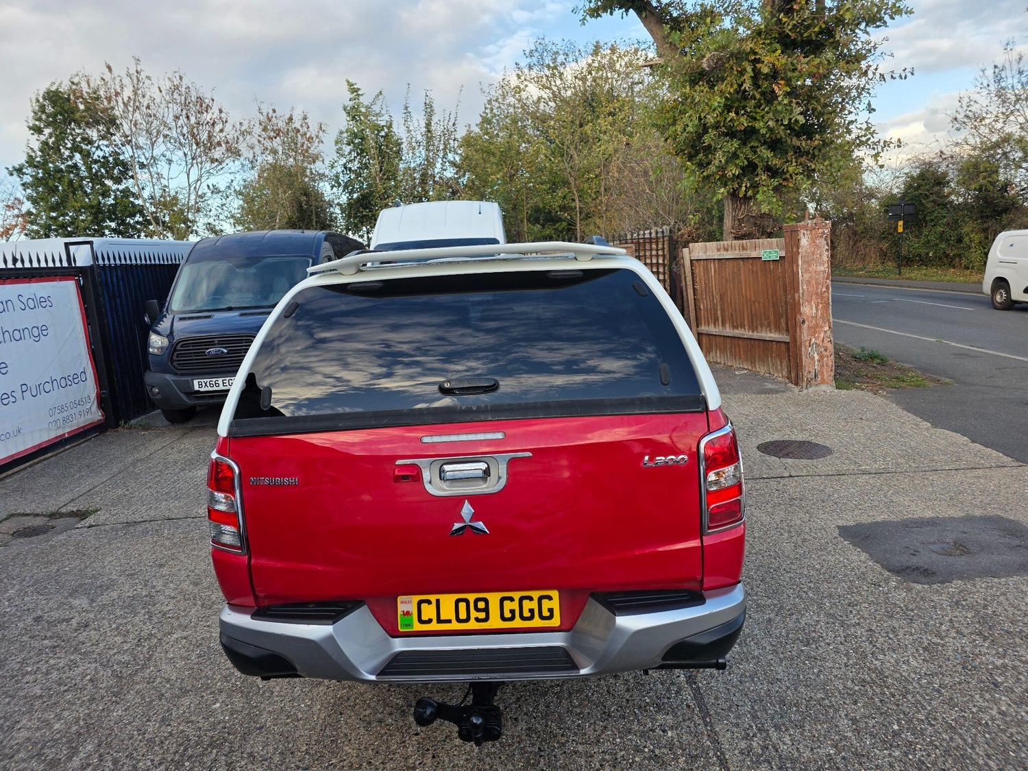 Mitsubishi L200 2017 - Vans & Commercial Vehicles in Hounslow