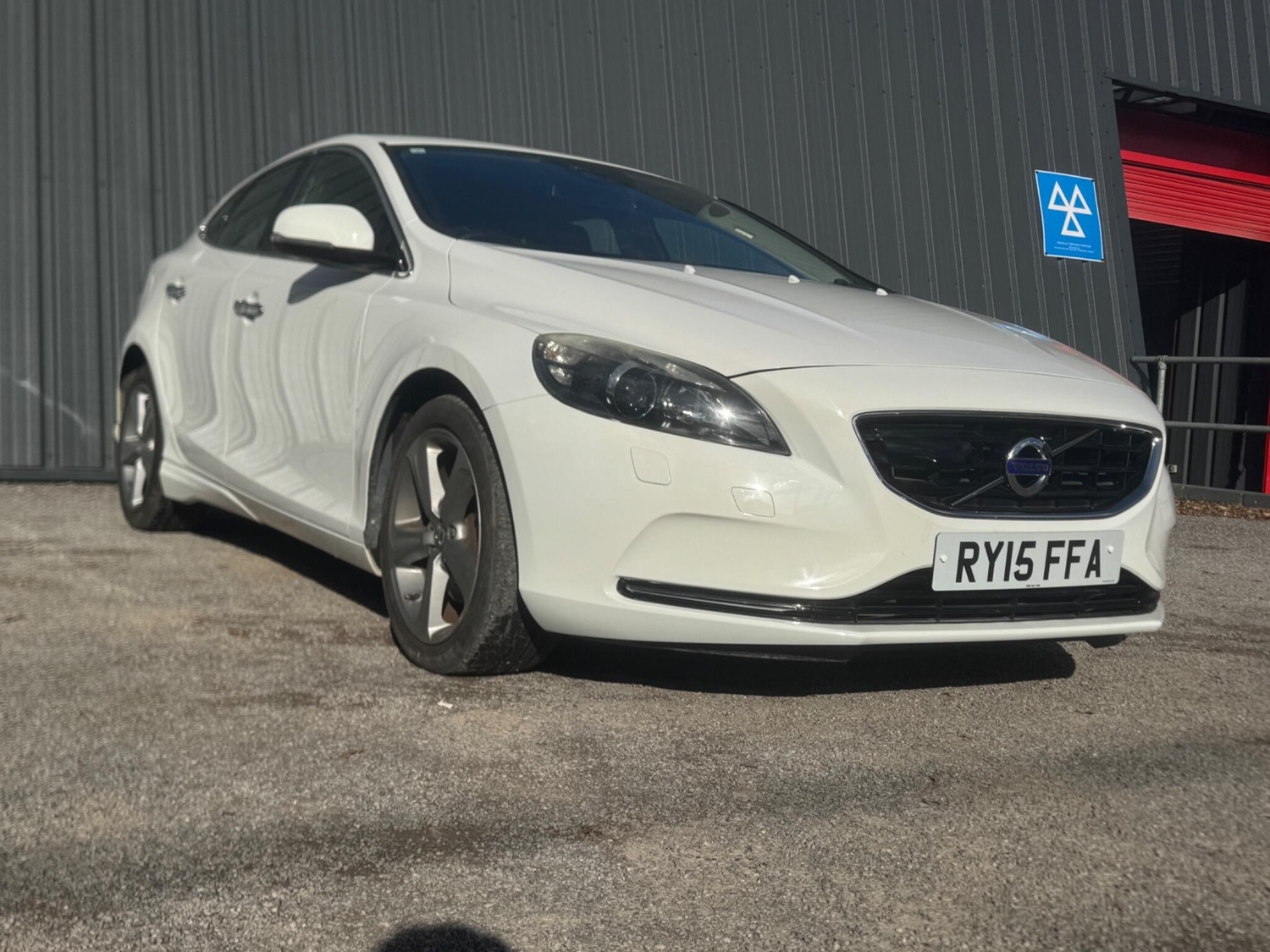 [ berth ]Volvo V40