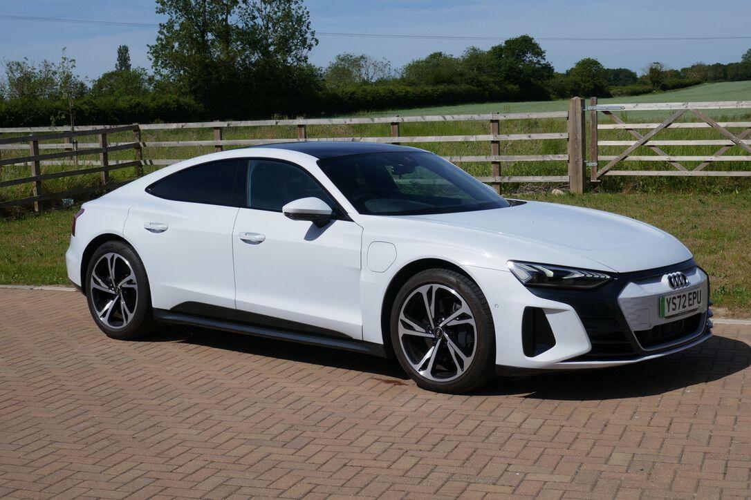 Audi e-tron 2022 - Cars