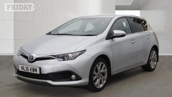 Toyota Auris Slough
