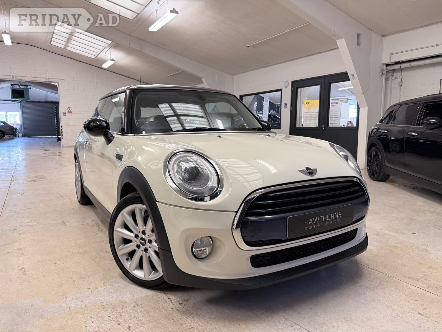 Mini Hatch 2016 in Farnham