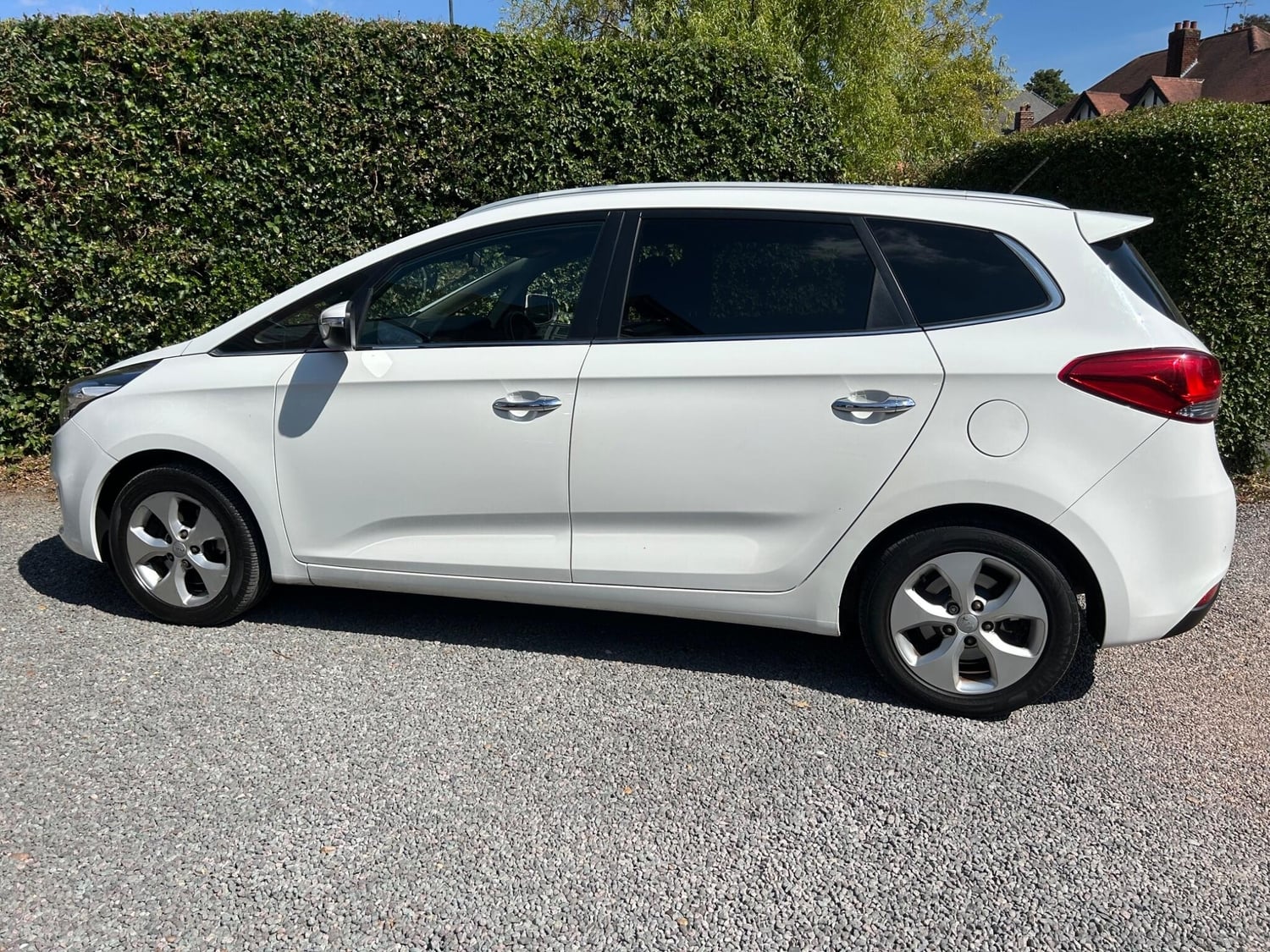 [ berth ]Kia Carens