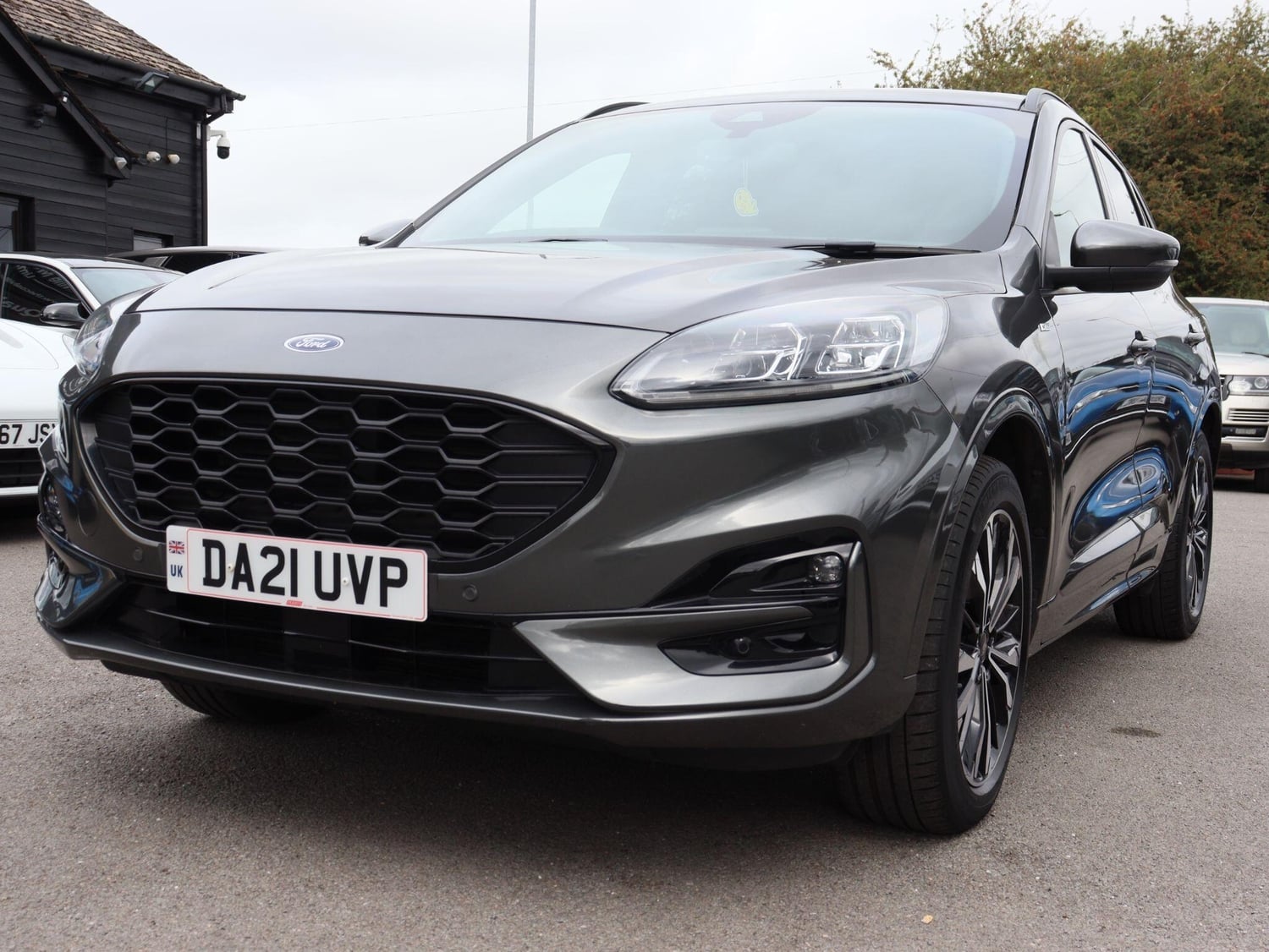 [ berth ]Ford Kuga