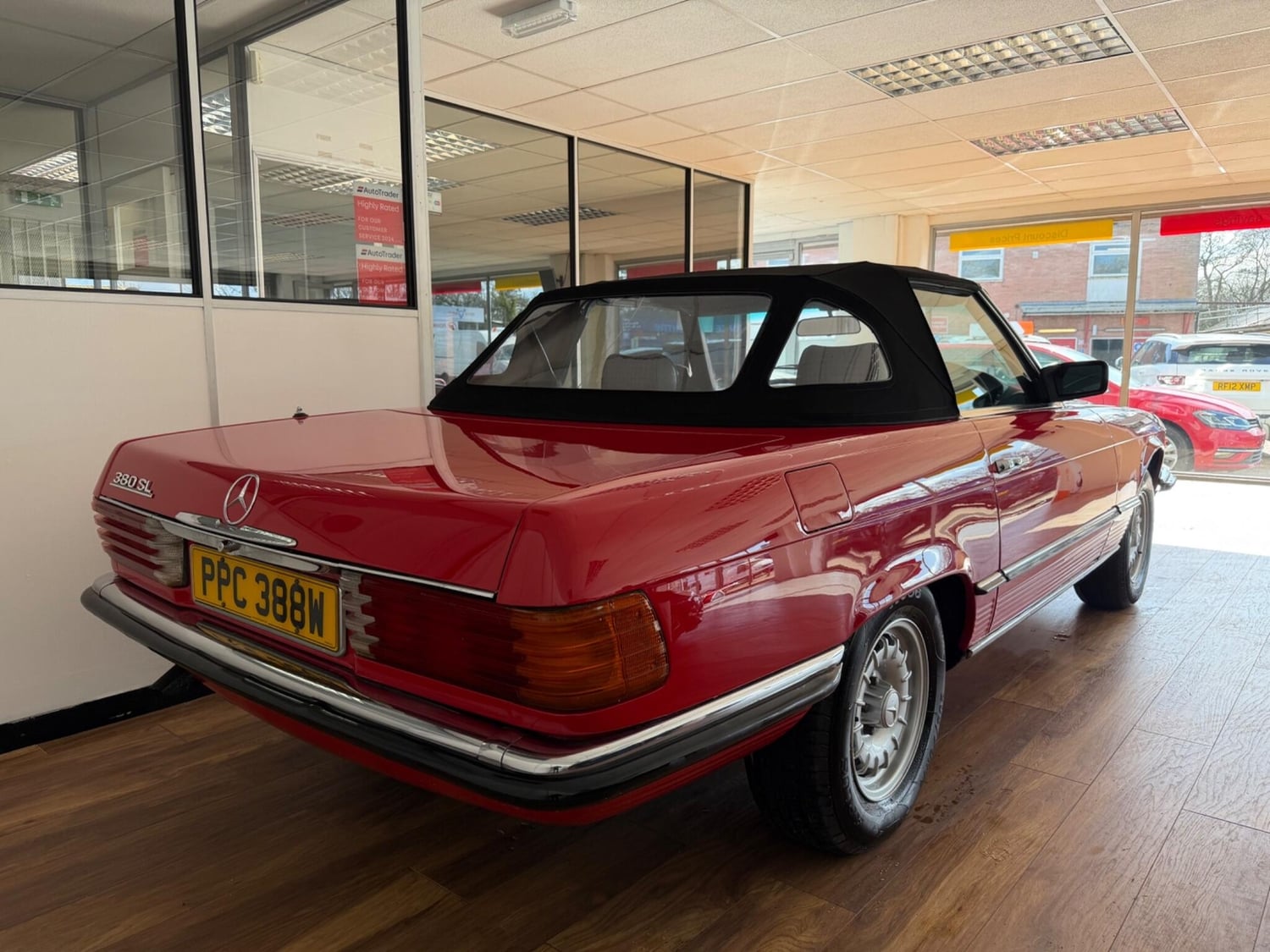 [ berth ]Mercedes-Benz 380