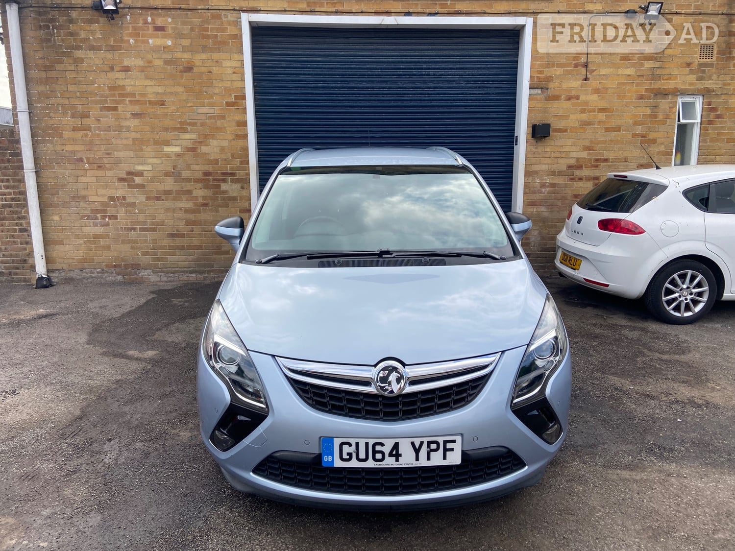 [ berth ]Vauxhall Zafira Tourer