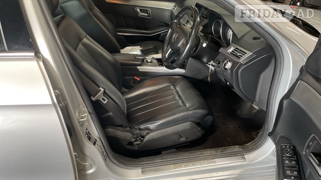 [ berth ]Mercedes-Benz E Class
