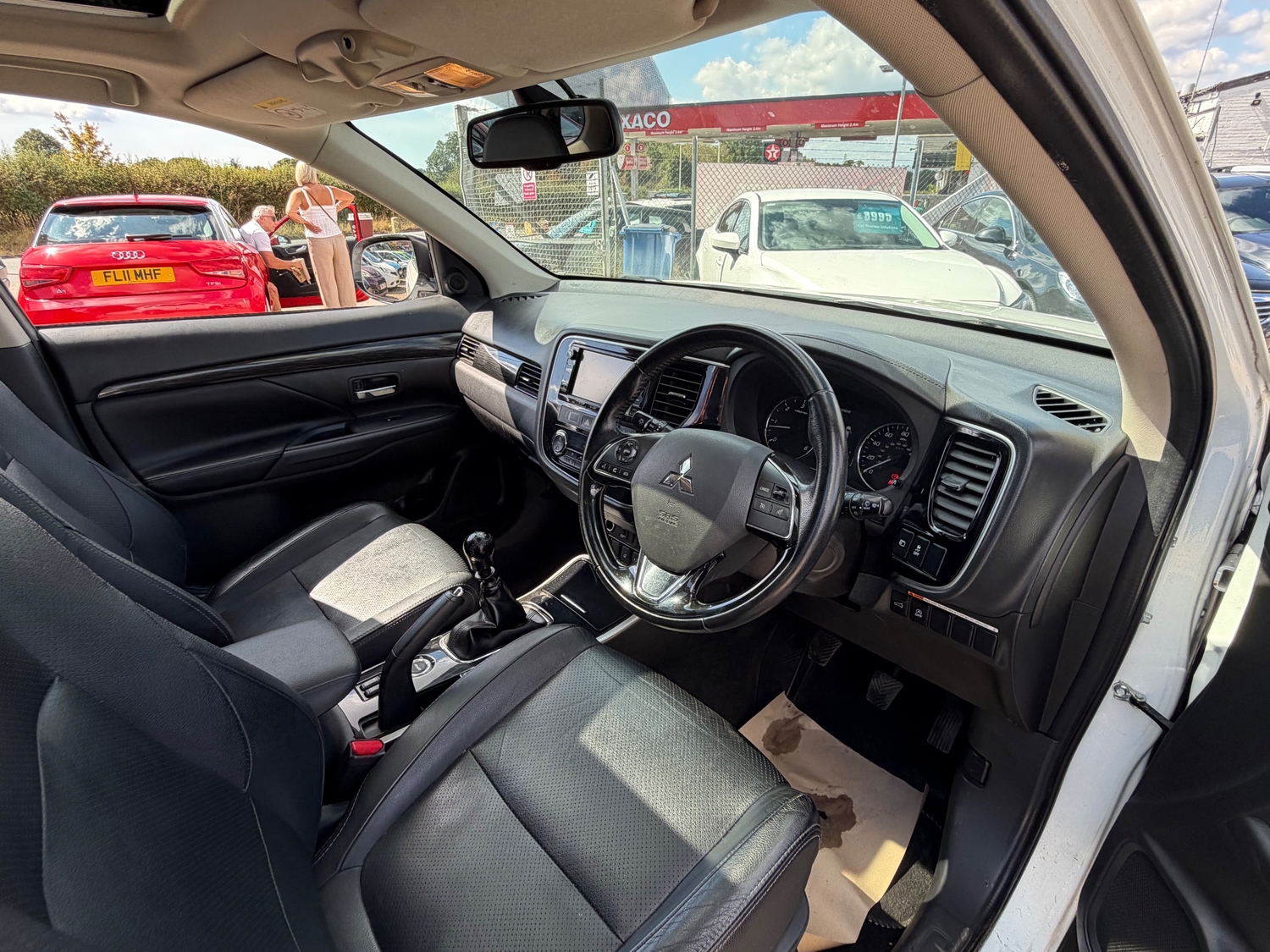 Mitsubishi Outlander 2016 - Cars in Exeter
