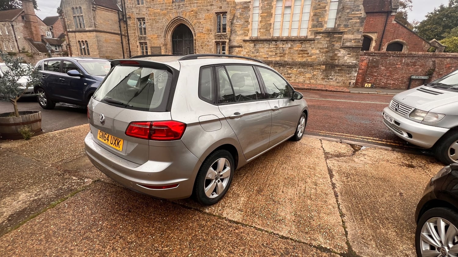 Volkswagen Golf SV 2014 - Cars in Mayfield