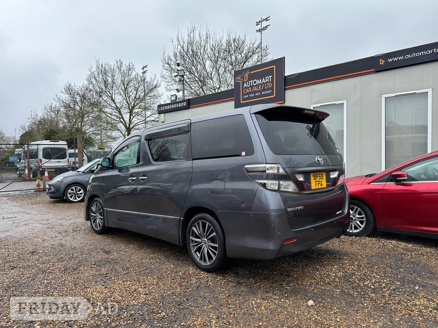 Toyota Vellfire 2010 - Cars in Sunbury-On-Thames