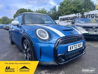 Mini Hatch 2023