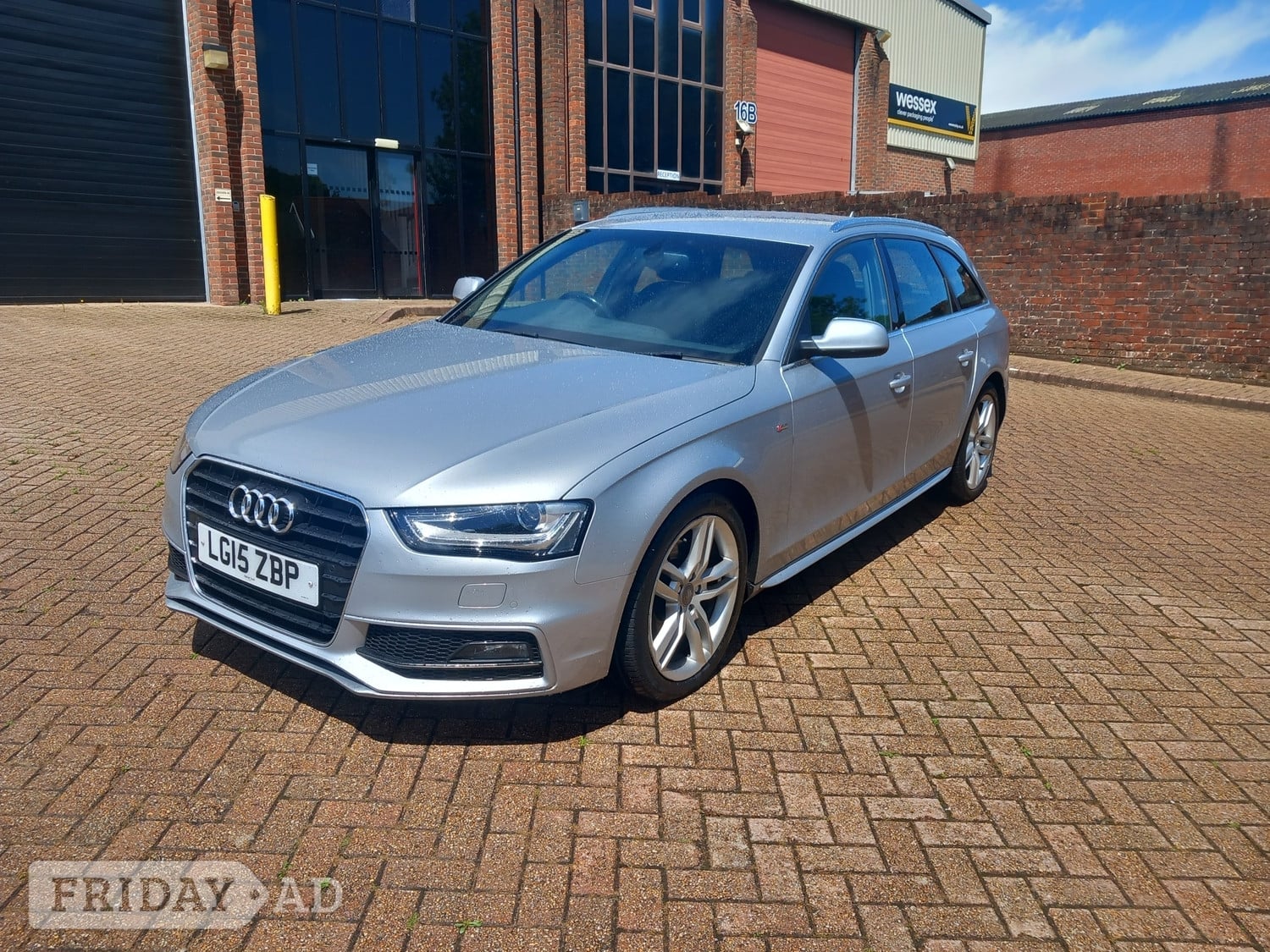 [ berth ]Audi A4 Avant