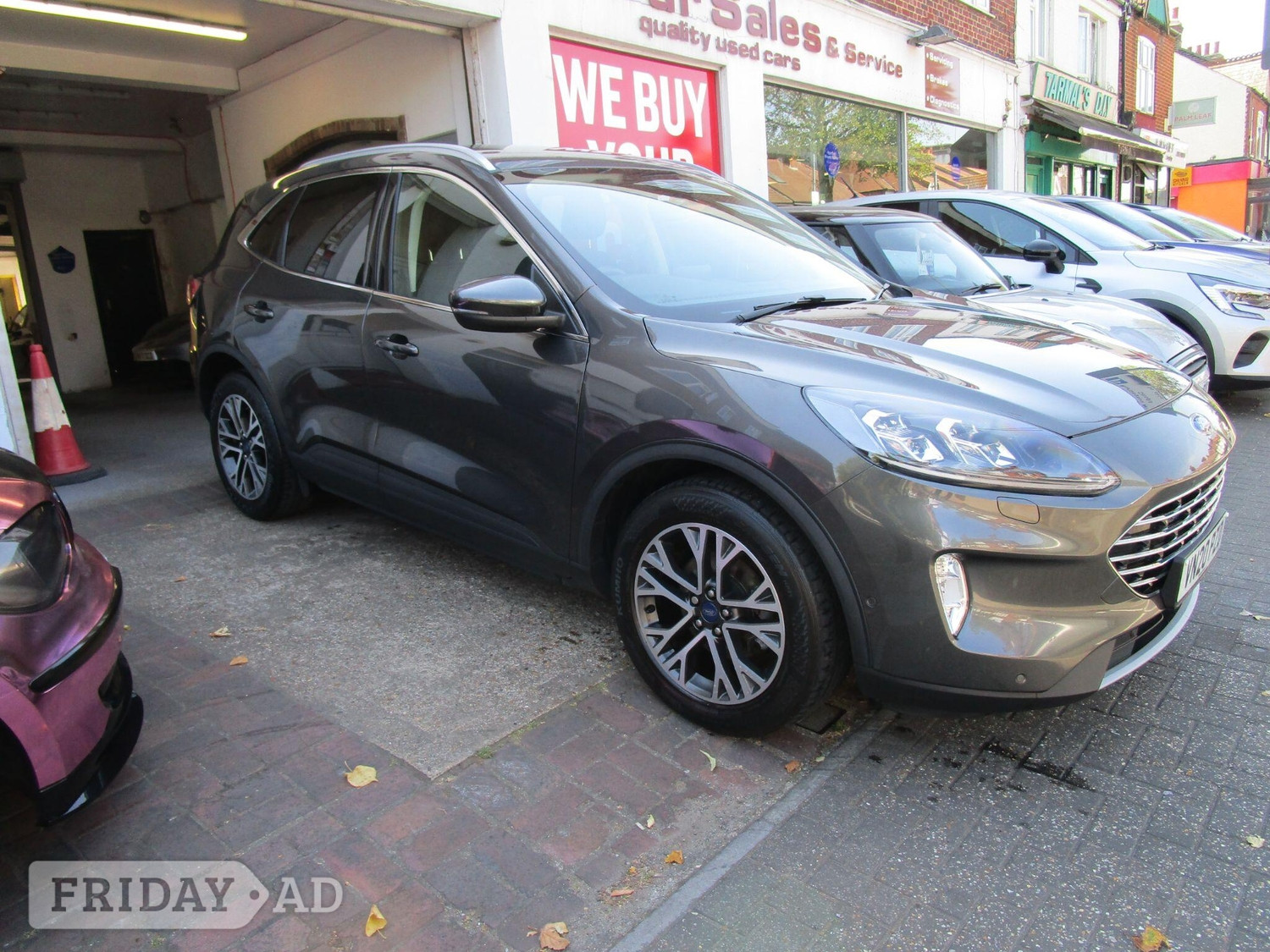 [ berth ]Ford Kuga