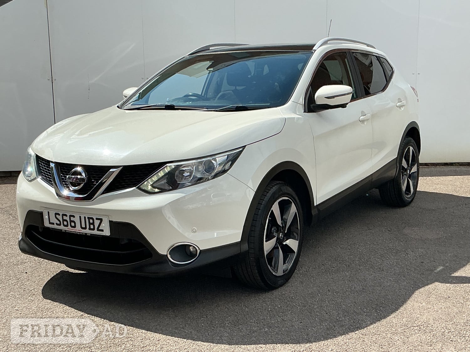 Nissan Qashqai 2016 in Porth