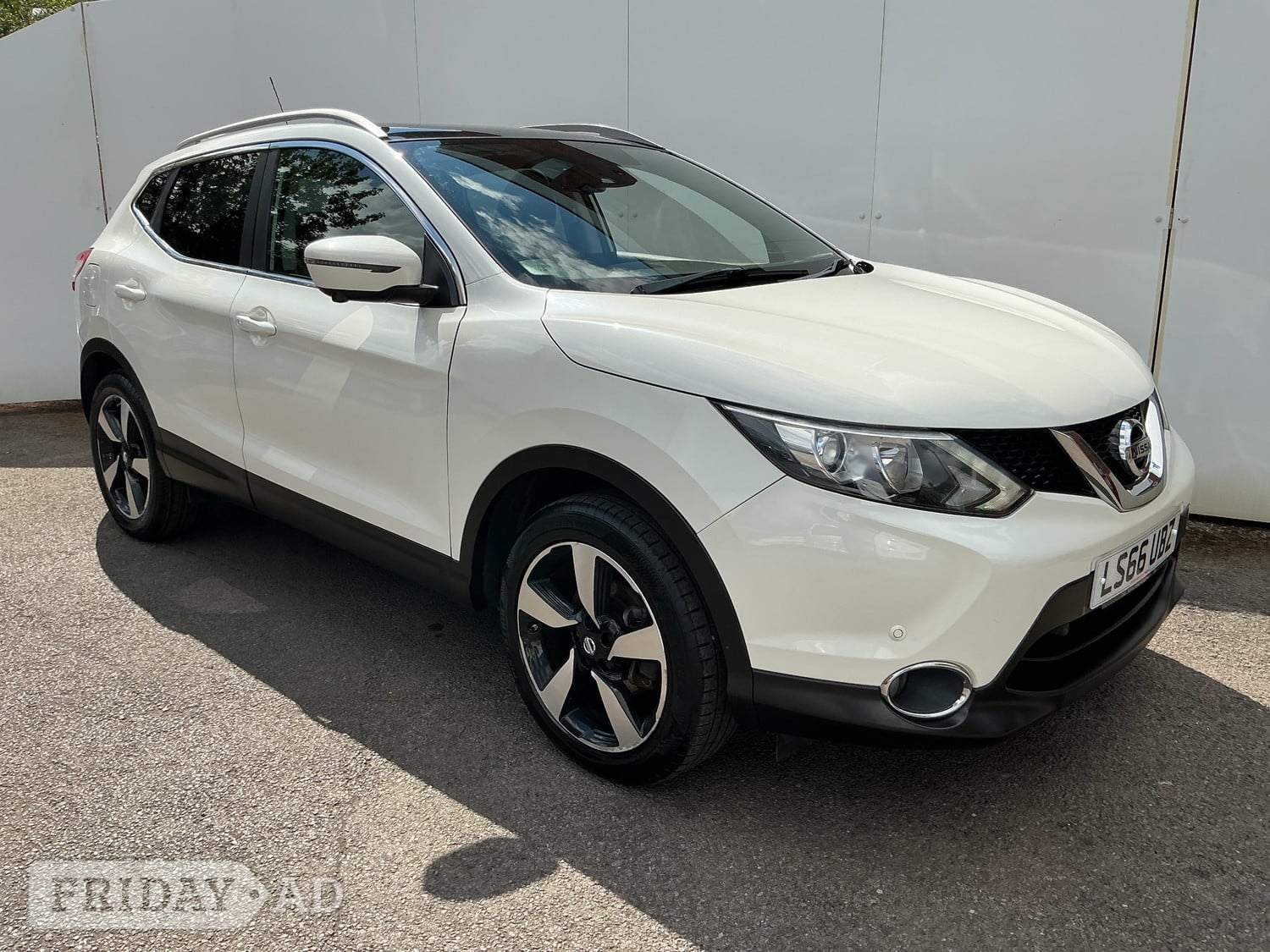 Nissan Qashqai 2016 - Cars in Porth
