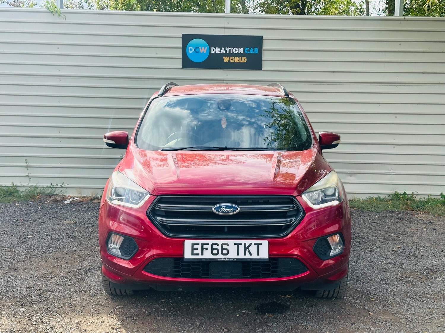 [ berth ]Ford Kuga