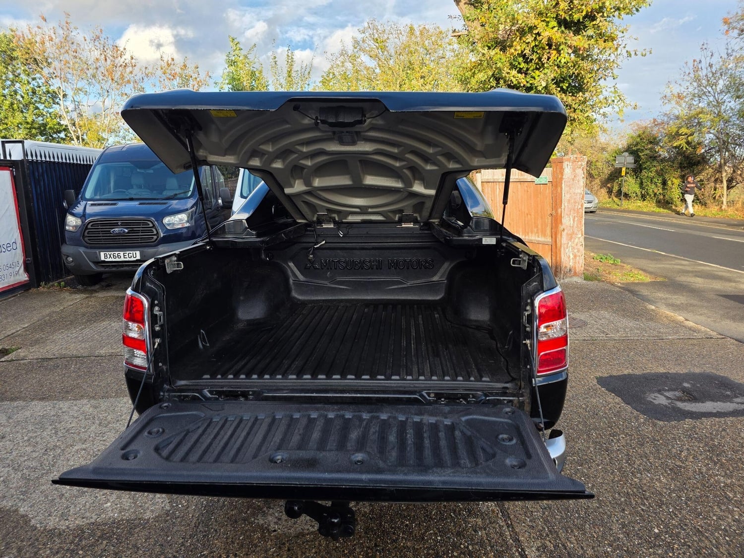 Mitsubishi L200 2016 - Vans & Commercial Vehicles
