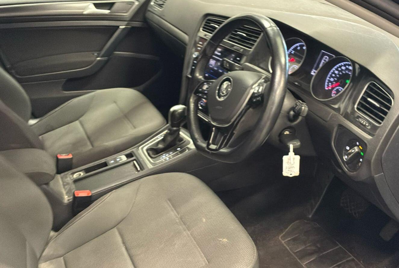 Volkswagen Golf 2017 - Cars