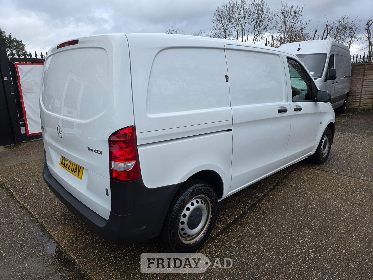 [ berth ]Mercedes-Benz Vito