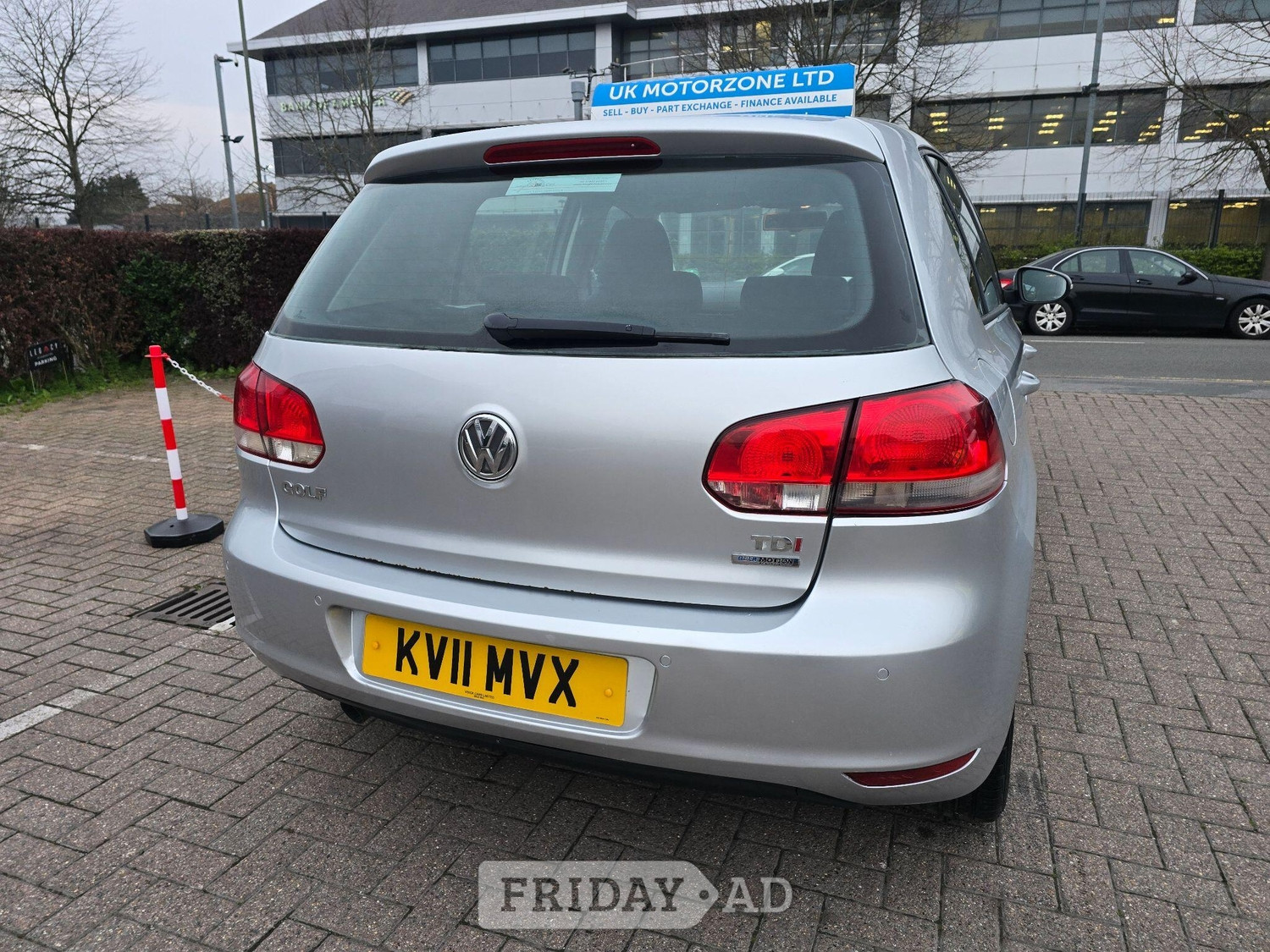 Volkswagen Golf 2011 - Cars