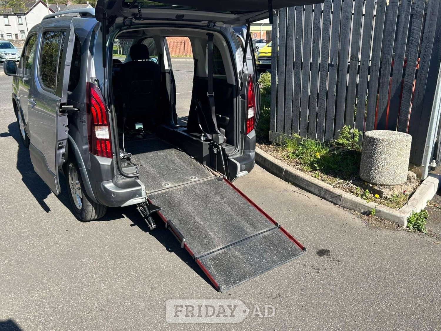 [ berth ]Peugeot Rifter