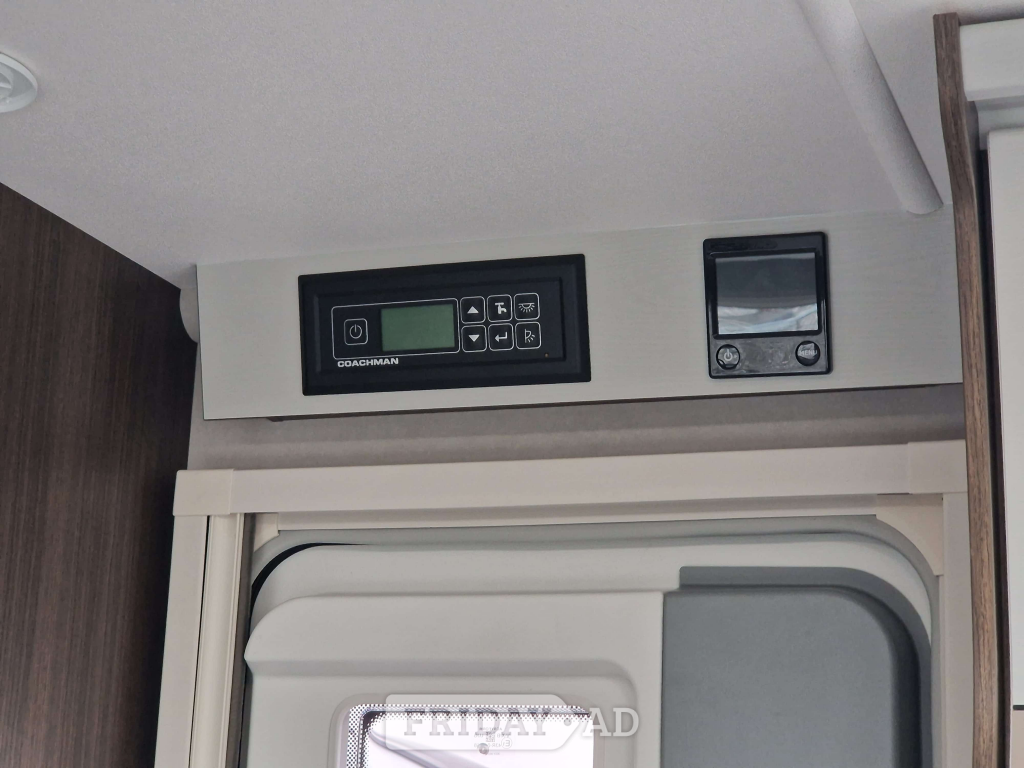 [4 berth ]Coachman Laser 845 Xtra