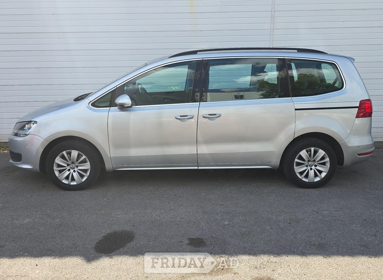 Volkswagen Sharan 2015 - Cars in Yardley