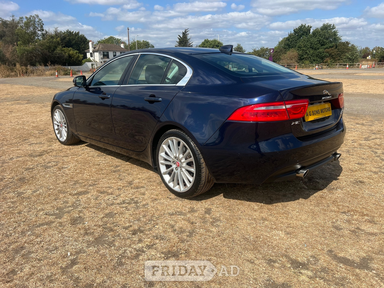 [ berth ]Jaguar XE