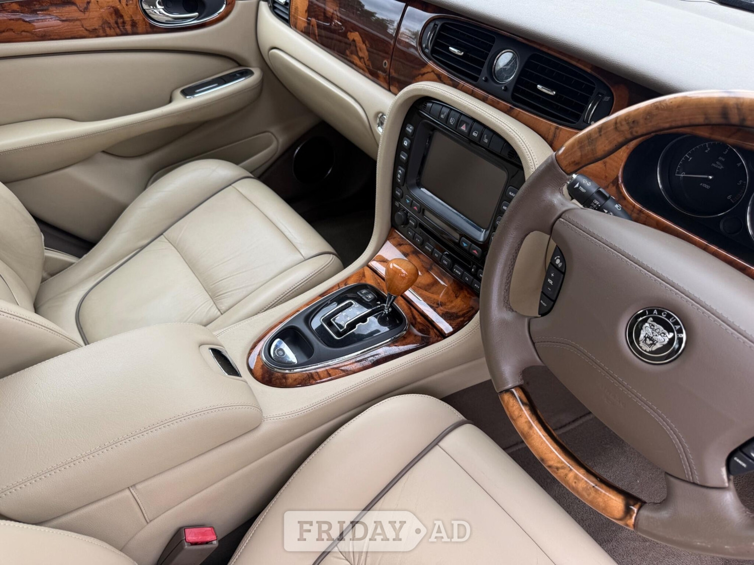[ berth ]Jaguar XJ