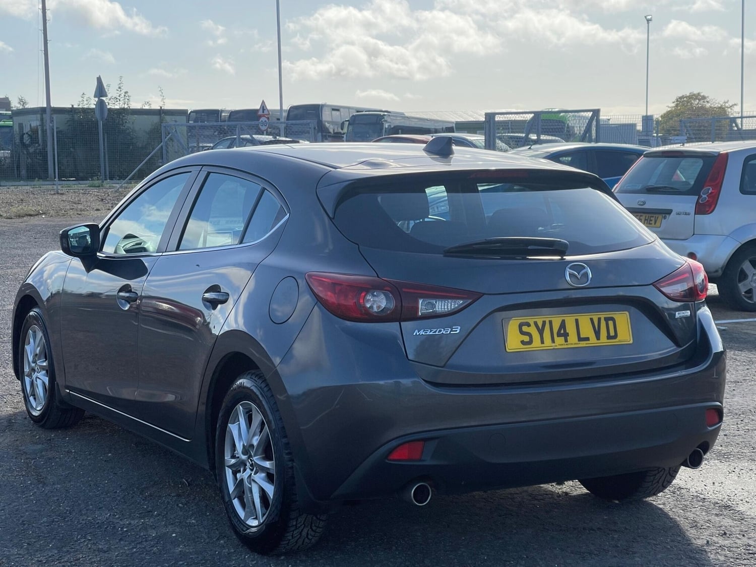 Mazda 3 2014 - Cars in Winchester
