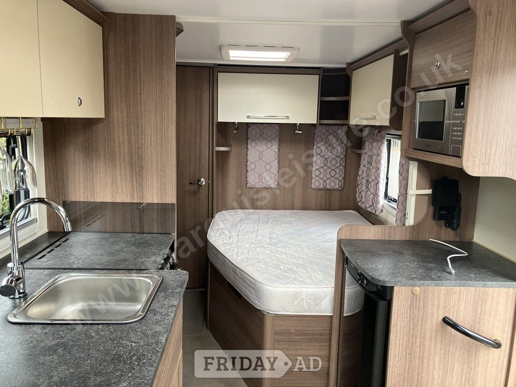 Bailey PHOENIX PLATINUM 2016 - Motorhomes & Caravans in Guildford