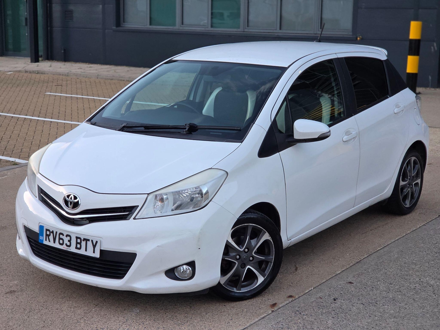 Toyota Yaris Slough