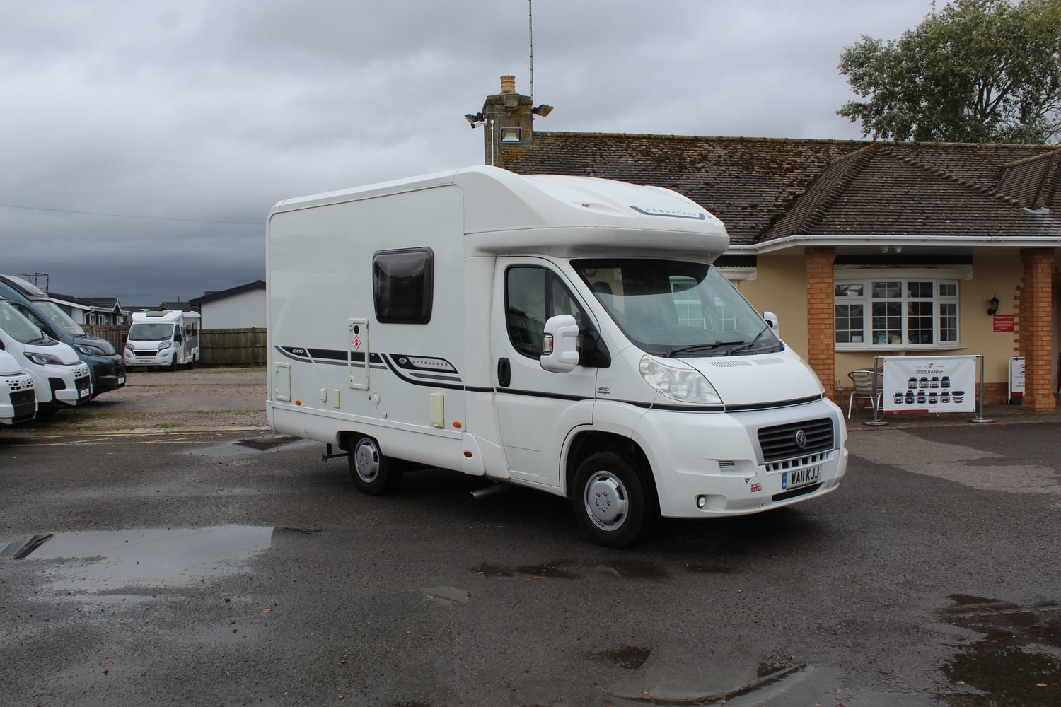 Bessacarr E410 2011 - Motorhomes & Caravans