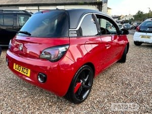 [ berth ]Vauxhall Adam