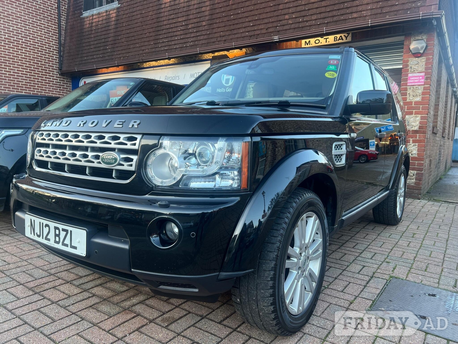 Land Rover Discovery 4 Rowland's Castle