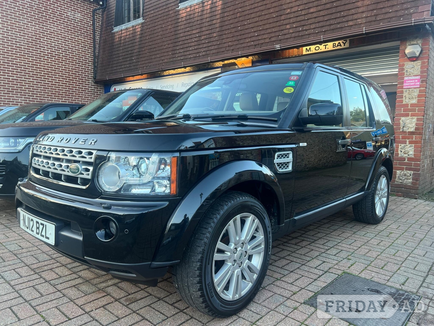 Land Rover Discovery 4 2012 - Cars