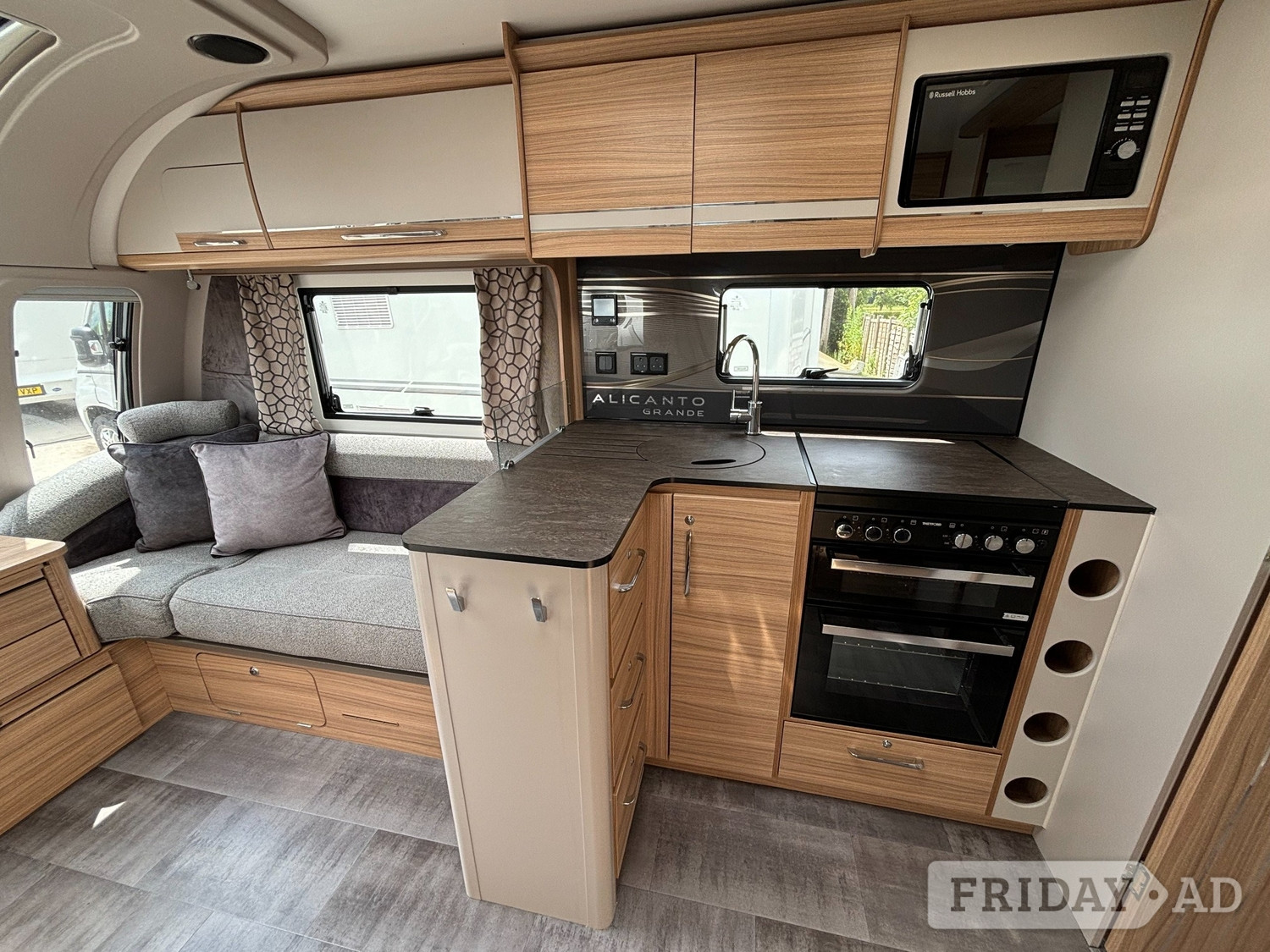 Bailey Alicanto 2023 - Motorhomes & Caravans in Gloucester