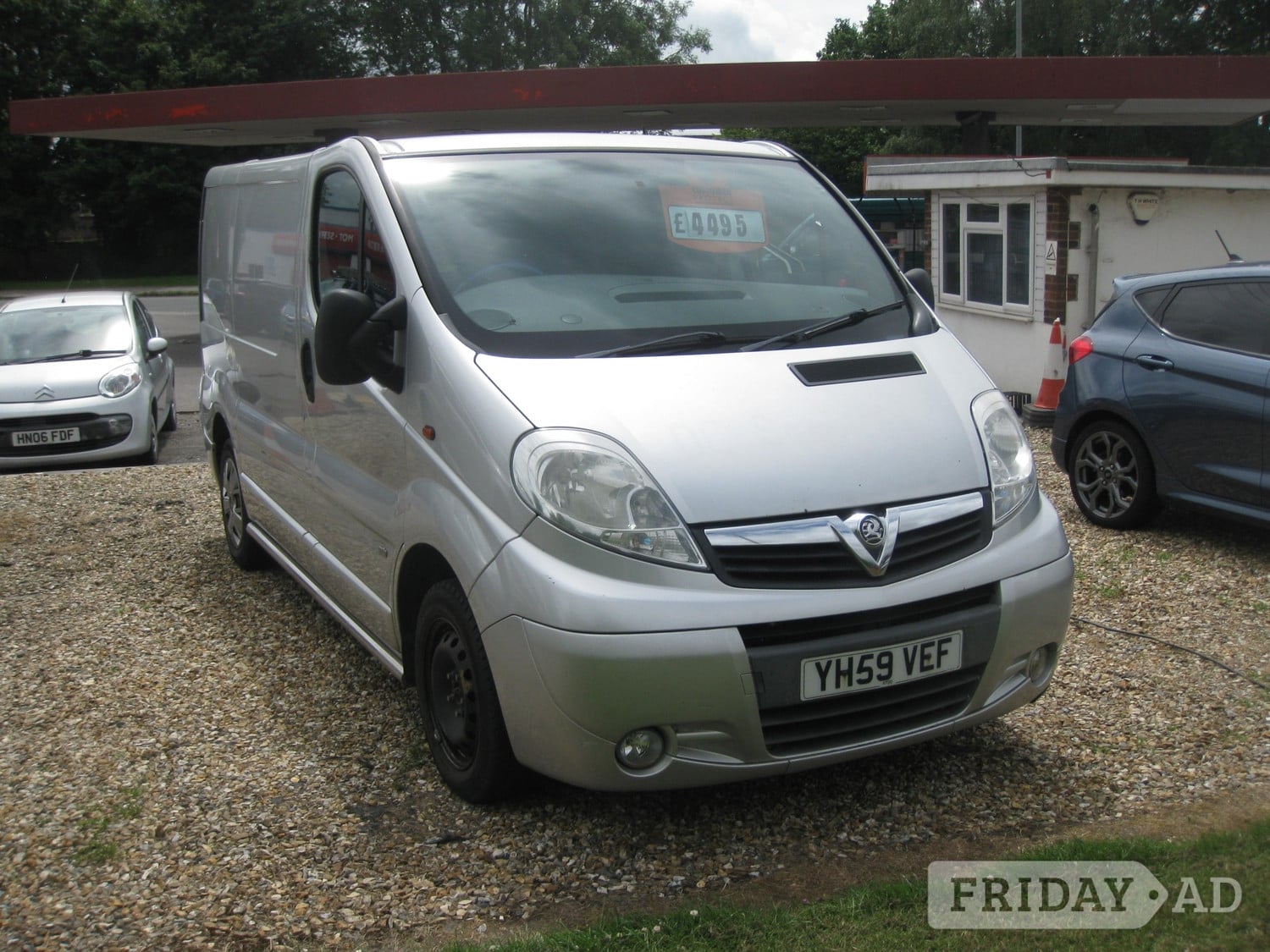Vauxhall Vivaro 2009 in Devizes