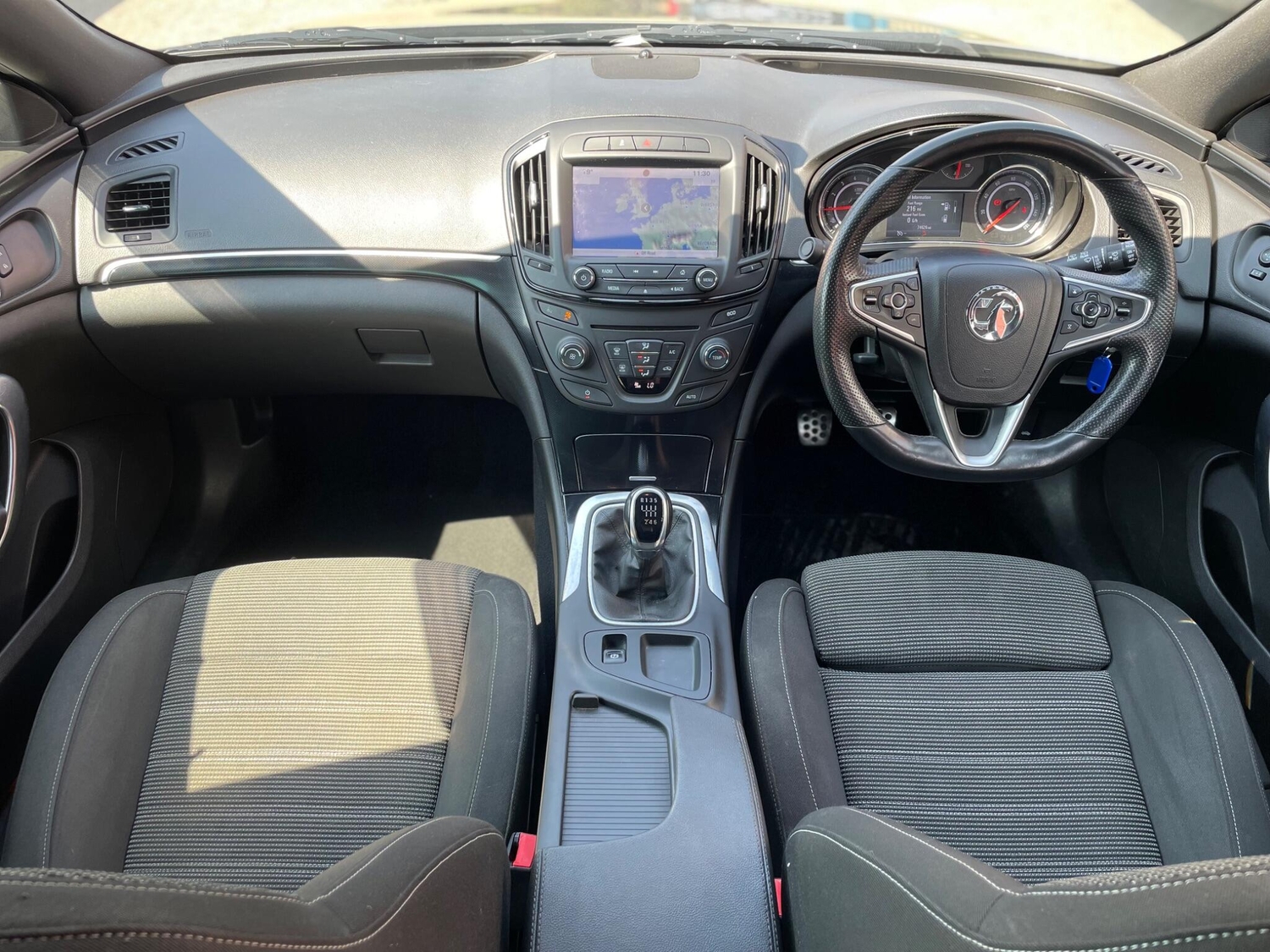 [ berth ]Vauxhall Insignia