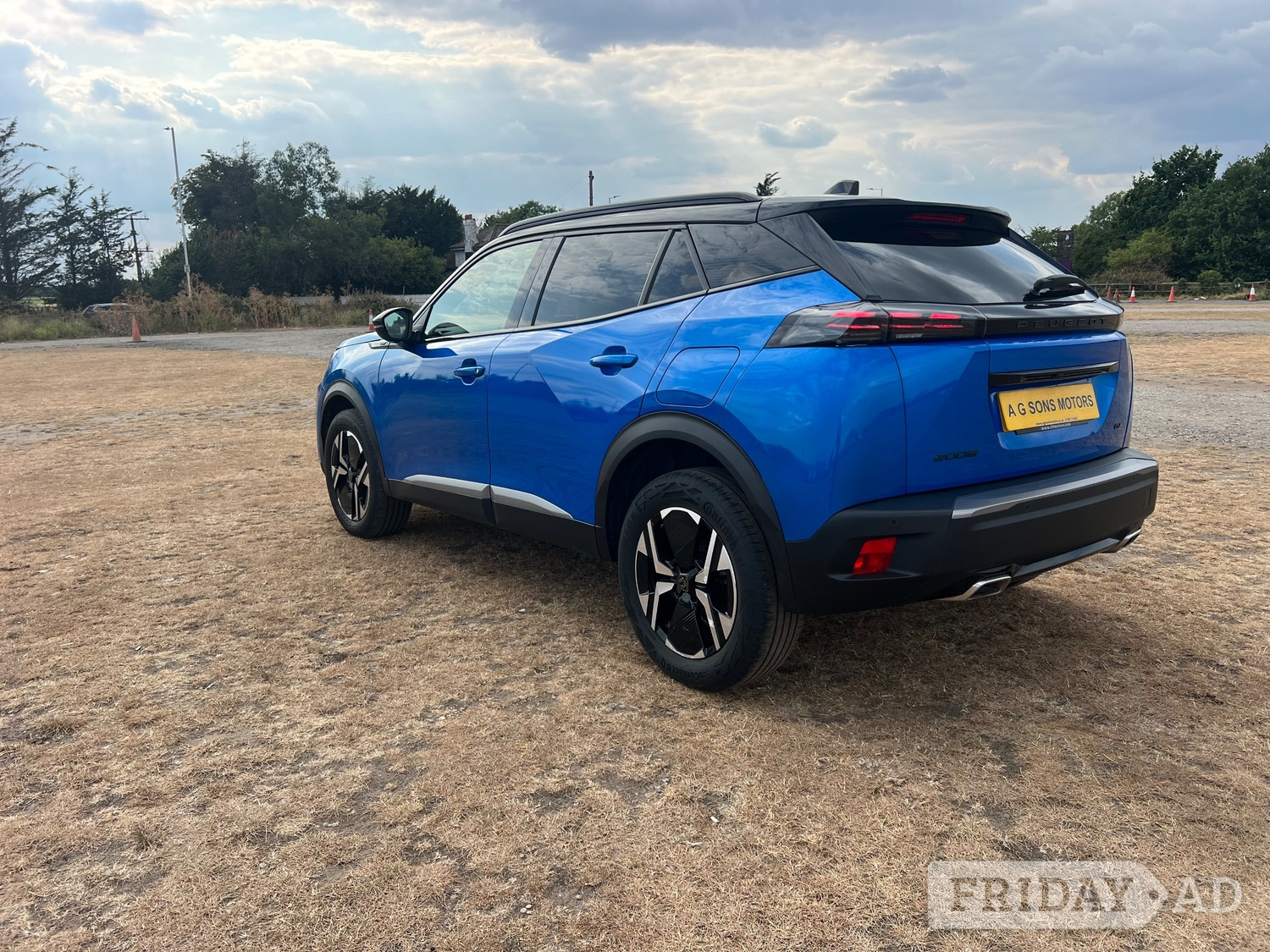 [ berth ]Peugeot 2008
