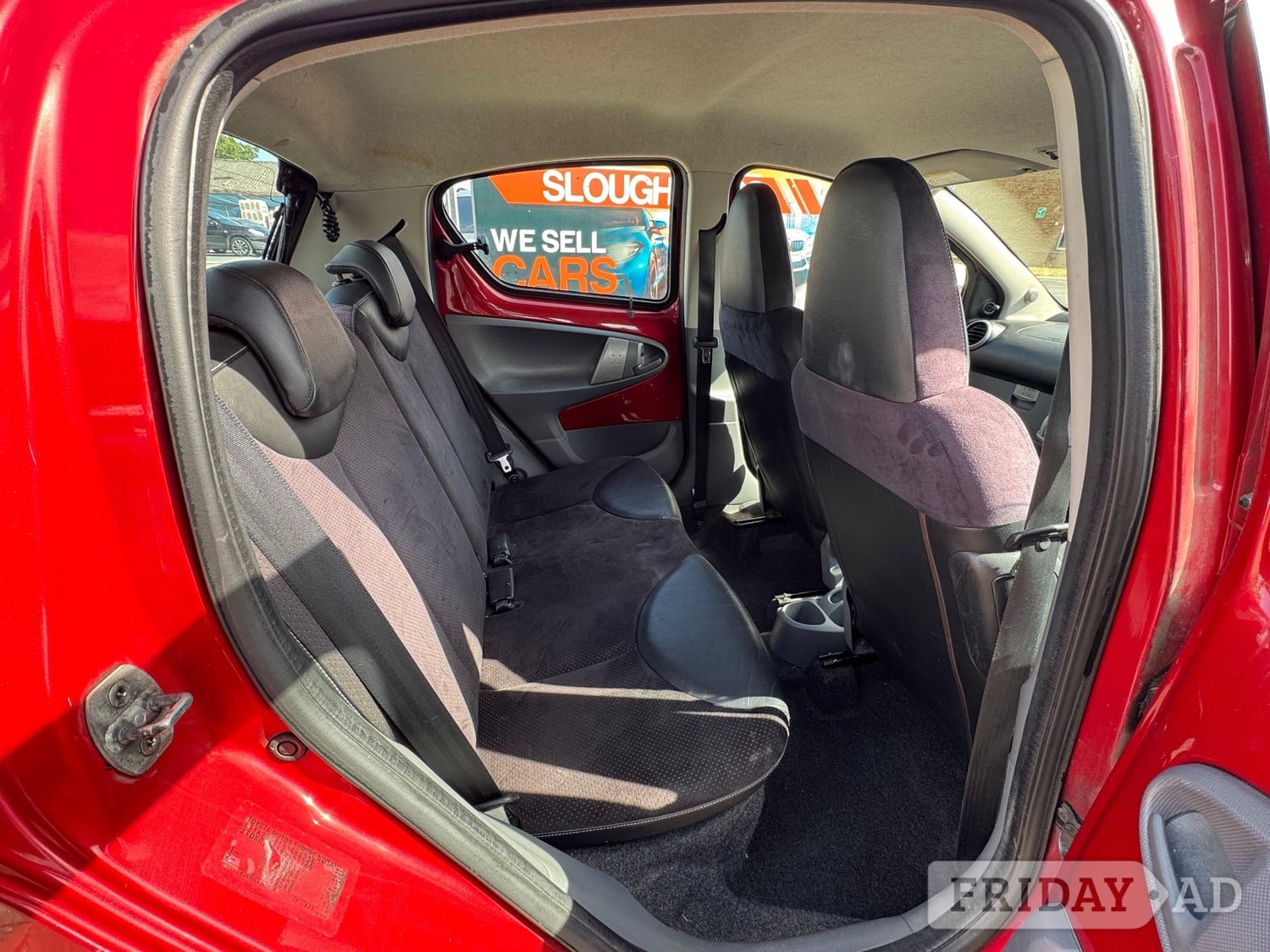 Toyota Aygo 2011 - Cars