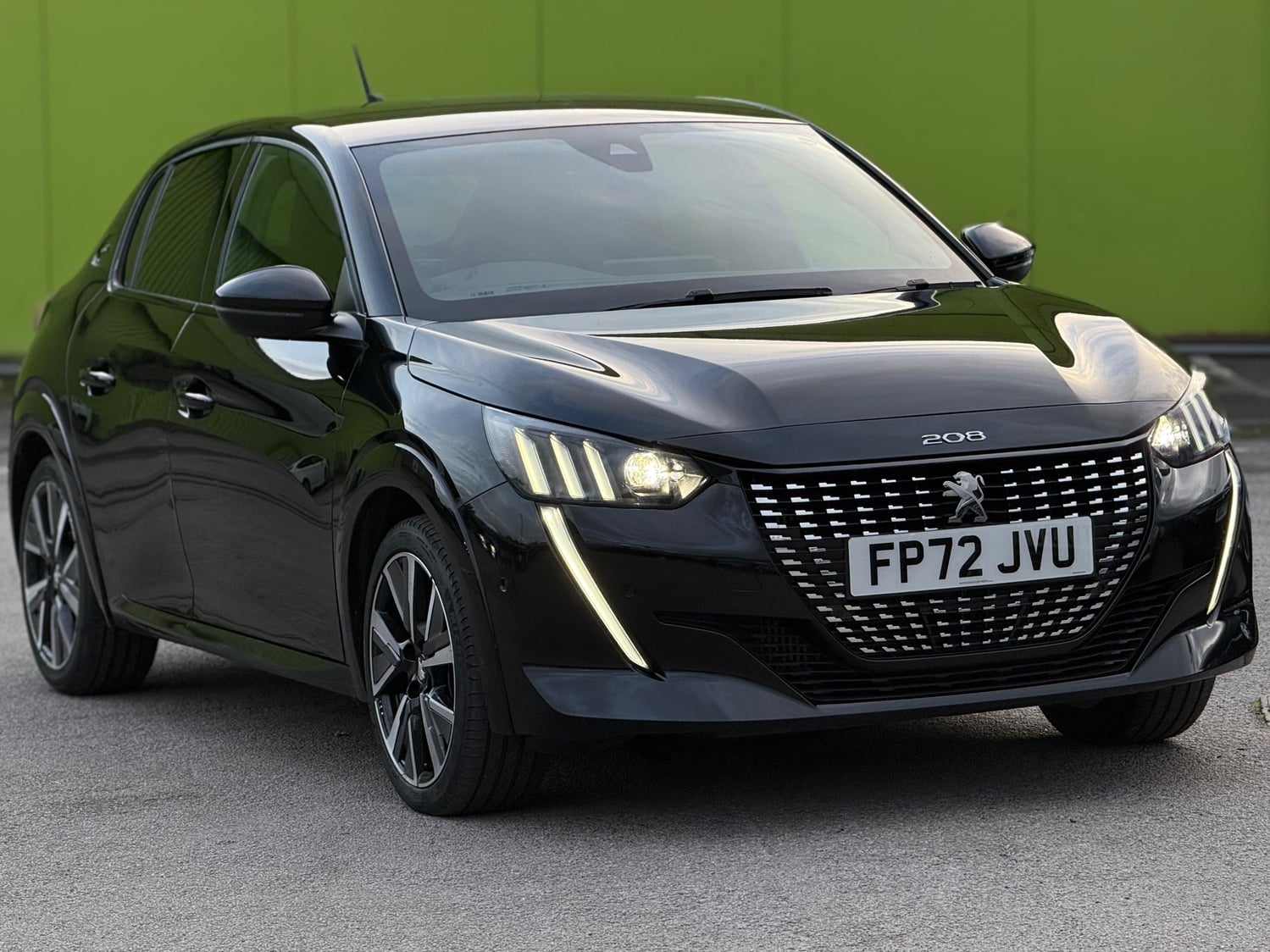 Peugeot 208 2022 - Cars in Leeds
