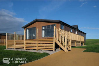 High End Lakeland Lodge on 12 month owners only park