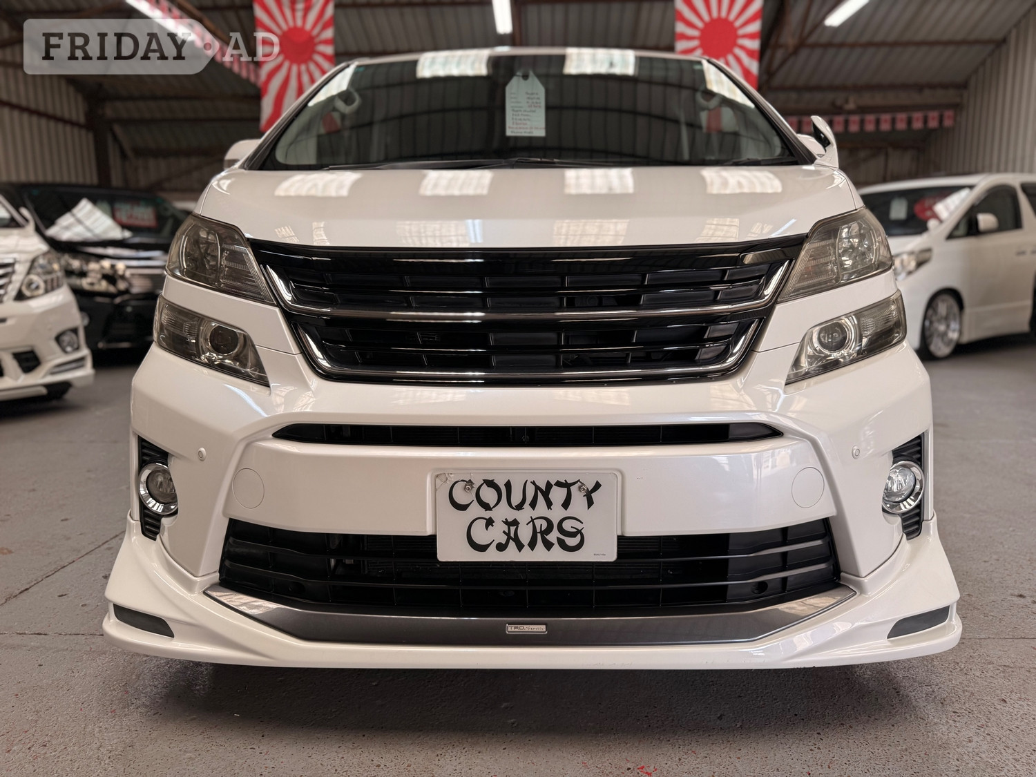 Toyota Vellfire 2013 - Cars