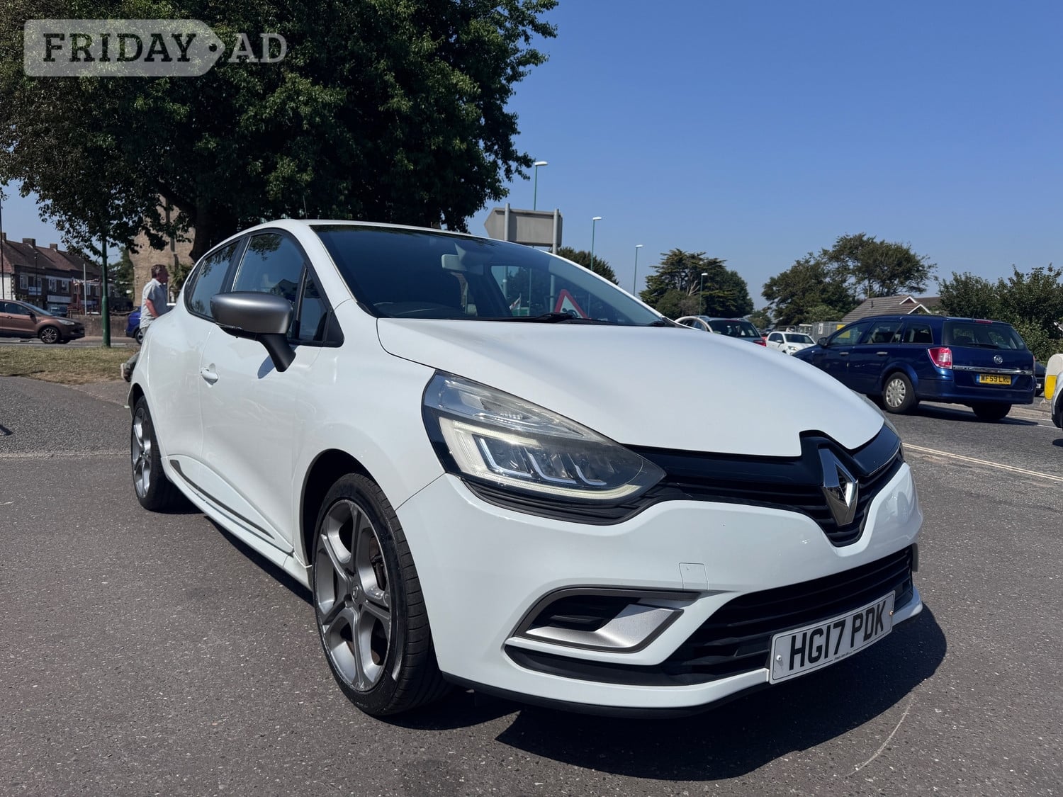 Renault Clio 2017 - Cars in Lancing